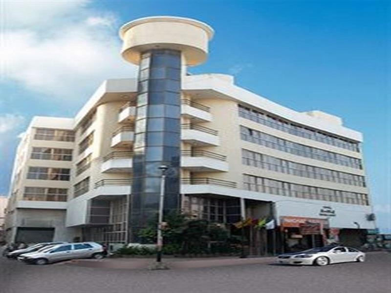 Central Beacon Hotel Surate Extérieur photo