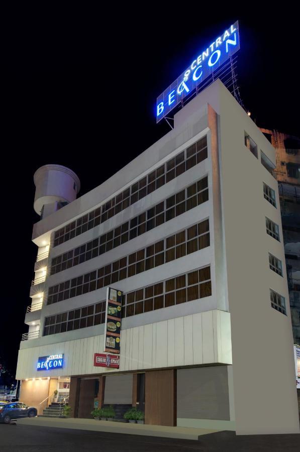 Central Beacon Hotel Surate Extérieur photo